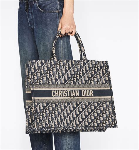 christian dior book tote 2021|christian dior large book tote.